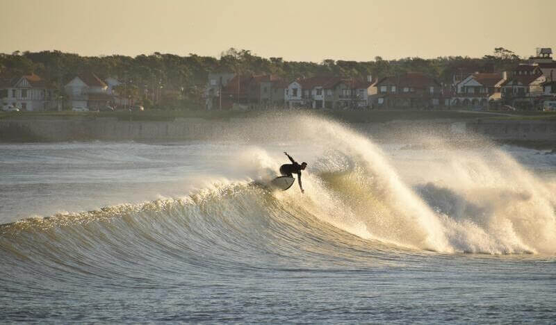 Playas del sur de Francia para surfistas y amantes de los deportes acuáticos